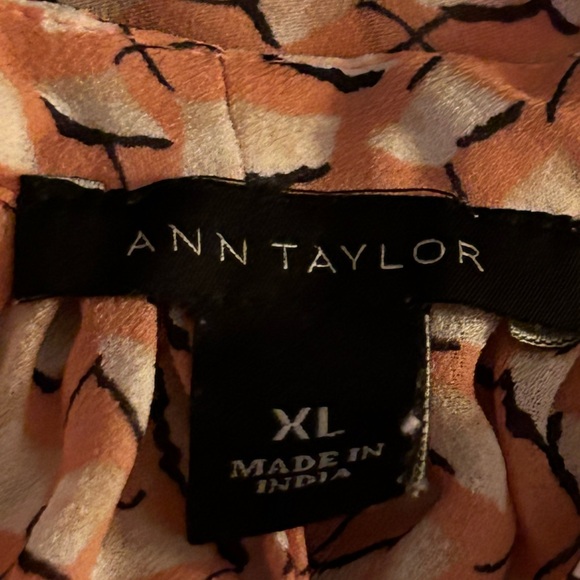 Ann Taylor semi sheer ginkgo leaf blouse cream/black Sz XL - Picture 2 of 13